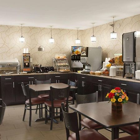 Days Inn By Wyndham Reading Wyomissing Extérieur photo