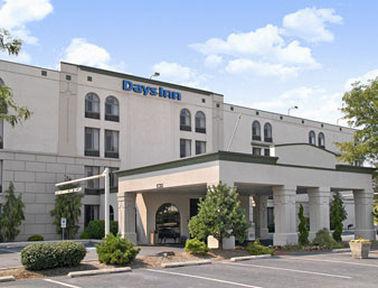 Days Inn By Wyndham Reading Wyomissing Extérieur photo