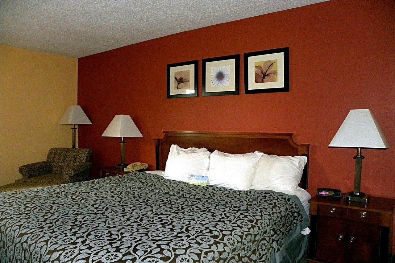 Days Inn By Wyndham Reading Wyomissing Extérieur photo
