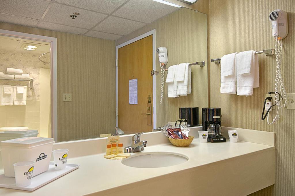 Days Inn By Wyndham Reading Wyomissing Chambre photo